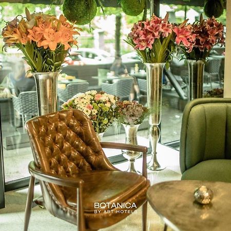 Hotel Botanica Белград Экстерьер фото